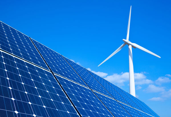 Turbina wiatrowa i system solarny